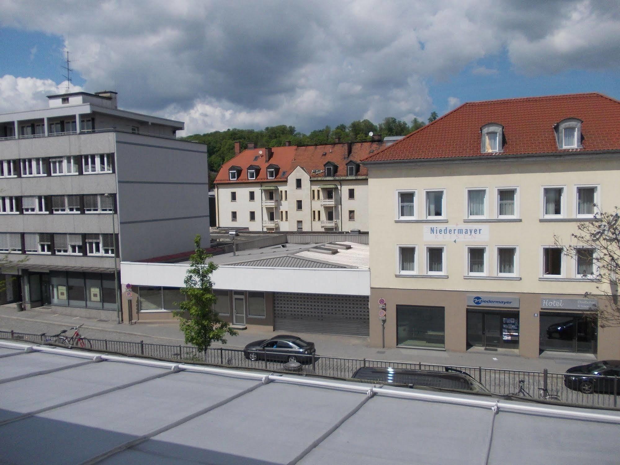 Hotel Im Bahnhof Passau Exterior foto
