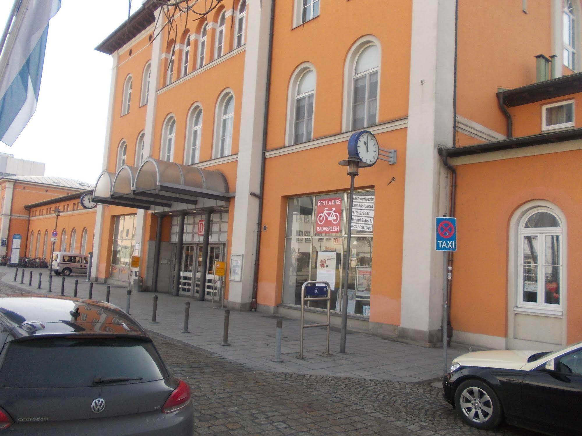 Hotel Im Bahnhof Passau Exterior foto